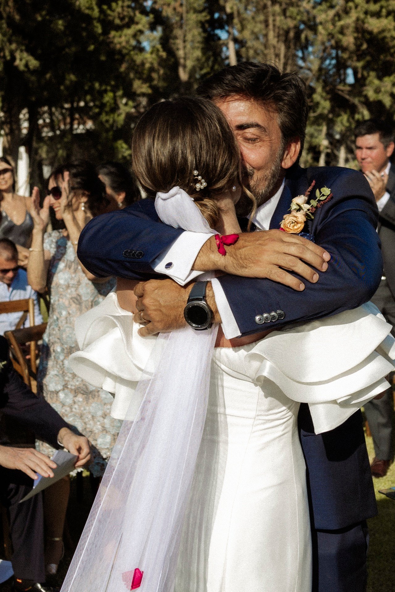 Beso tras ceremonia